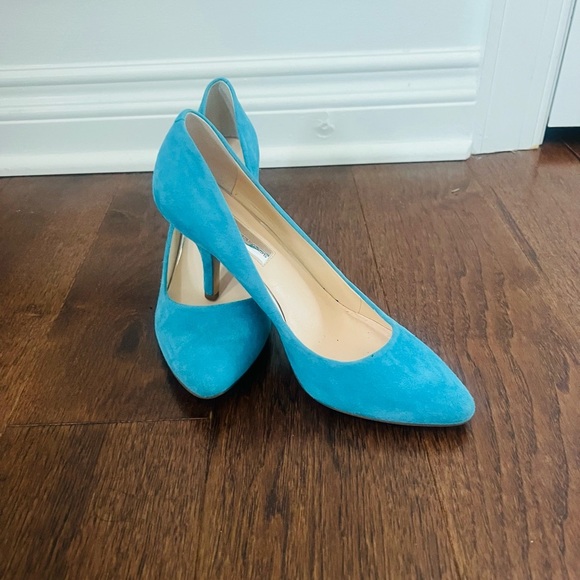 INC International Concepts Shoes - Beautiful size 7.5 blue leather INC heels